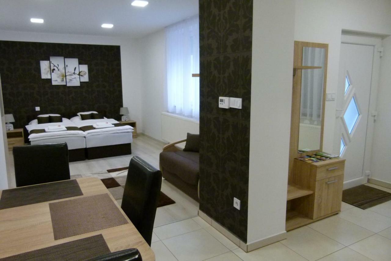 Wolf House Apartman Zalaegerszeg Εξωτερικό φωτογραφία